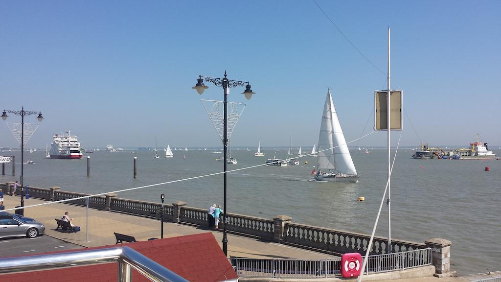 Gray'S Inn Cowes  Kültér fotó